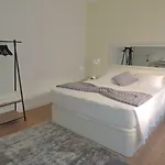 Дом отдыха Bliss White House *