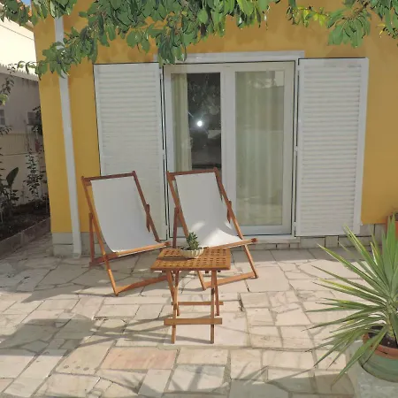 Bliss White House * سينترا