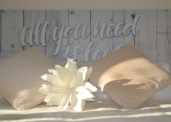 Semesterbostad Bliss White House *