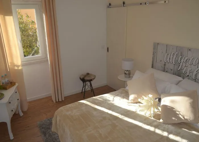 Bliss White House Semesterbostad *